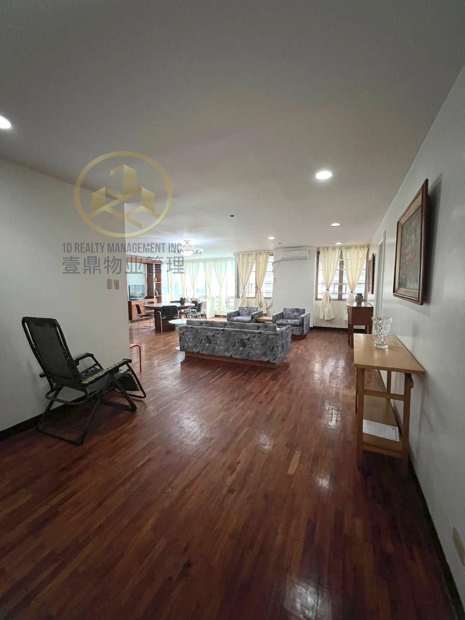 EASTON PLACE Salcedo Village Makati City - For Lease