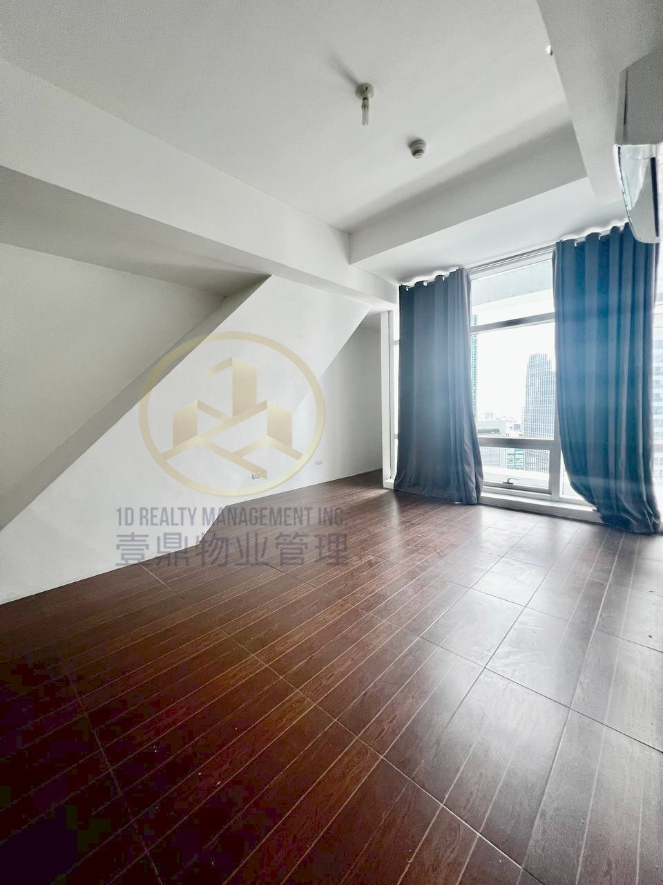 FOR LEASE PENTHOUSE 2BR - The Stratosphere - Valero, Makati City