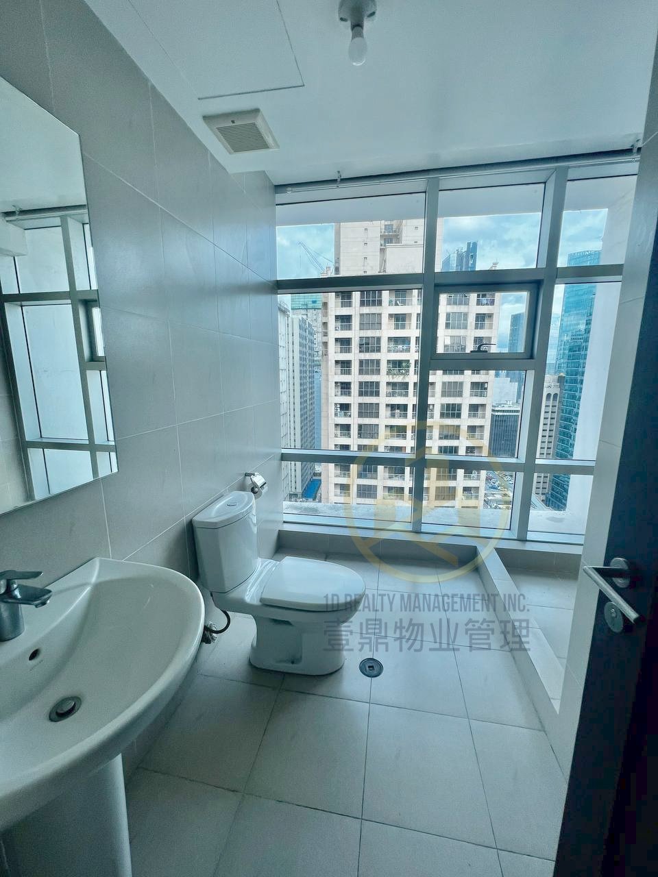 FOR LEASE 3BR PENTHOUSE - The Stratosphere - Valero, Makati City